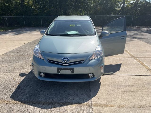 2014 Toyota Prius v Five