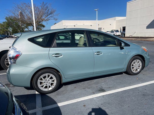 2014 Toyota Prius v Two