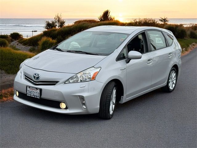 2014 Toyota Prius v Two