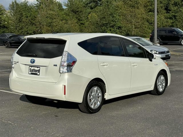 2014 Toyota Prius v Two