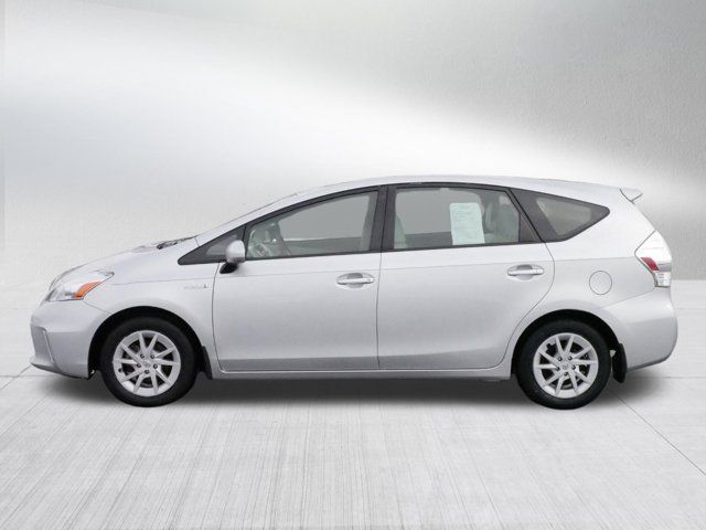 2014 Toyota Prius v Two