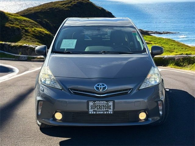 2014 Toyota Prius v Two