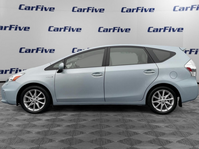 2014 Toyota Prius v Two