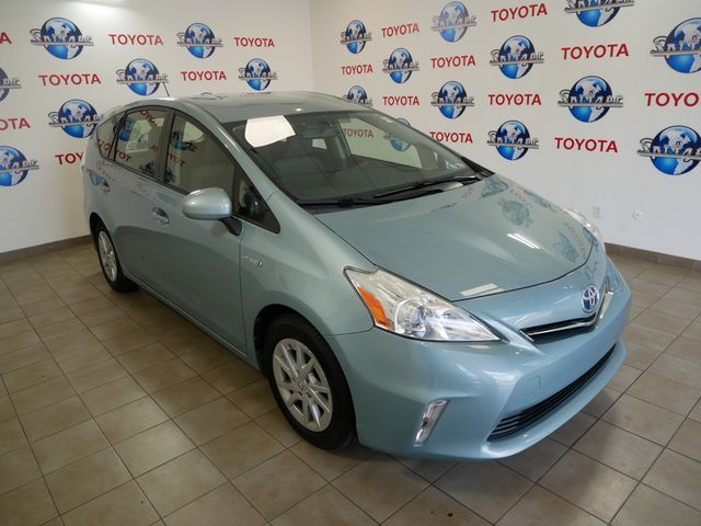 2014 Toyota Prius v Two