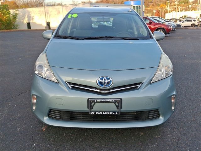 2014 Toyota Prius v Two