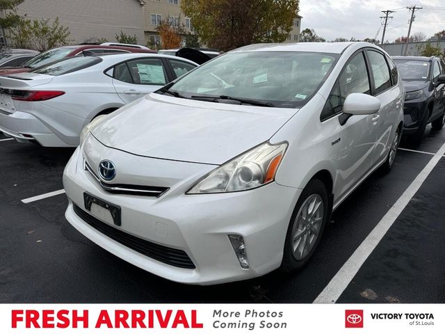 2014 Toyota Prius v Two