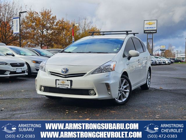 2014 Toyota Prius v Five