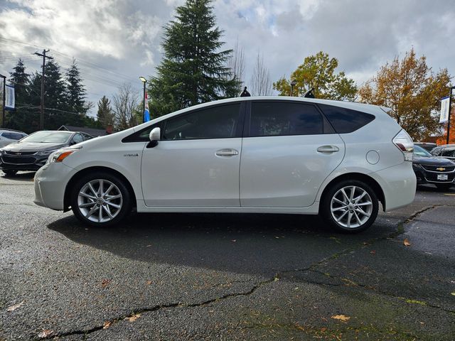 2014 Toyota Prius v Five