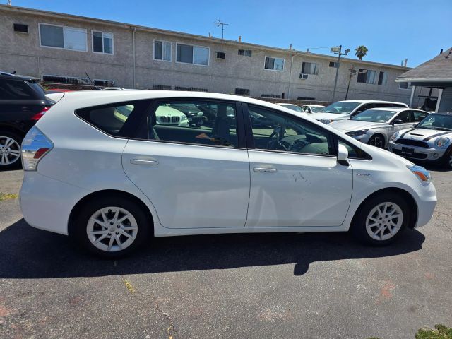 2014 Toyota Prius v Two