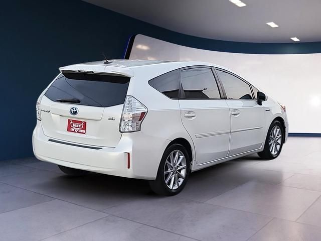 2014 Toyota Prius v Two