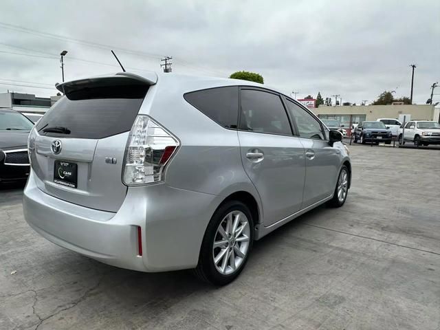 2014 Toyota Prius v Two