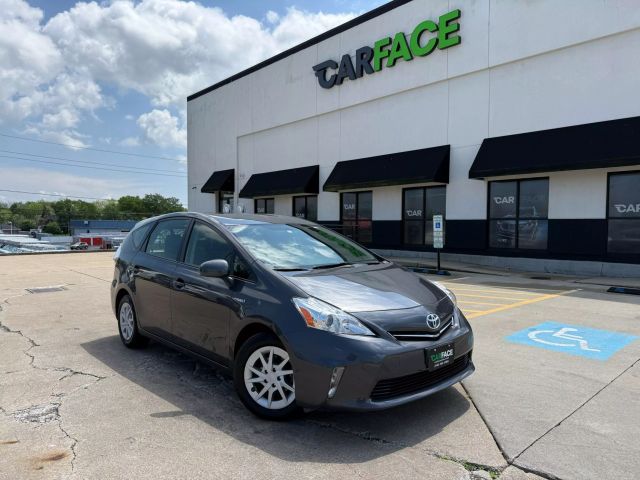 2014 Toyota Prius v Two