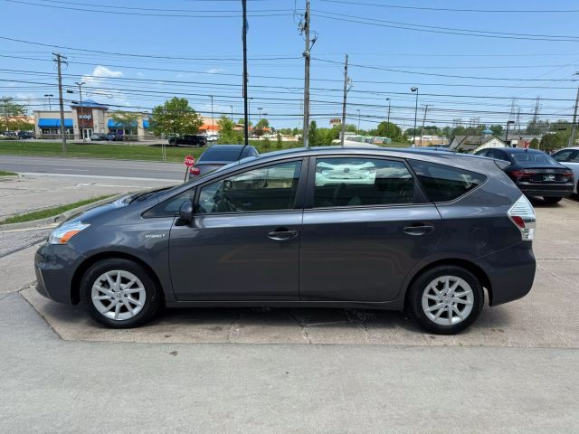 2014 Toyota Prius v Two