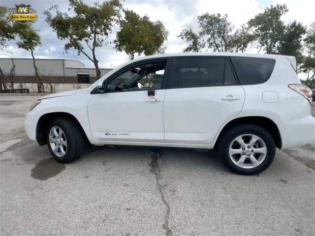 2014 Toyota RAV4 EV Base