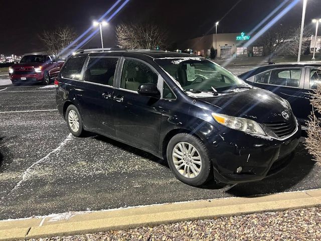 2014 Toyota Sienna XLE