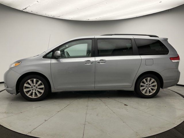 2014 Toyota Sienna XLE