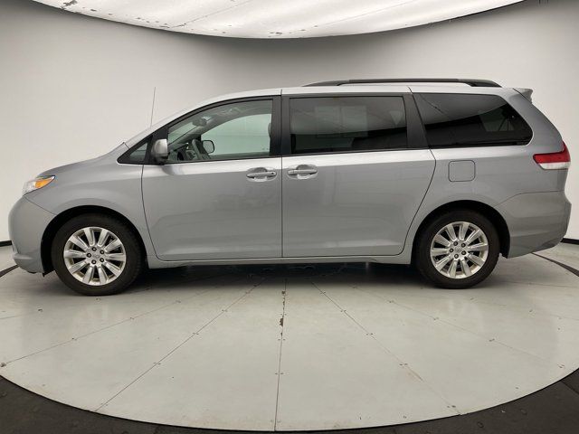 2014 Toyota Sienna XLE