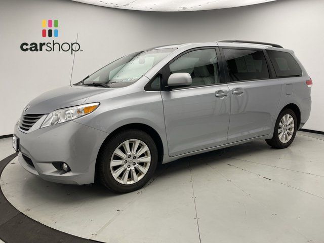 2014 Toyota Sienna XLE