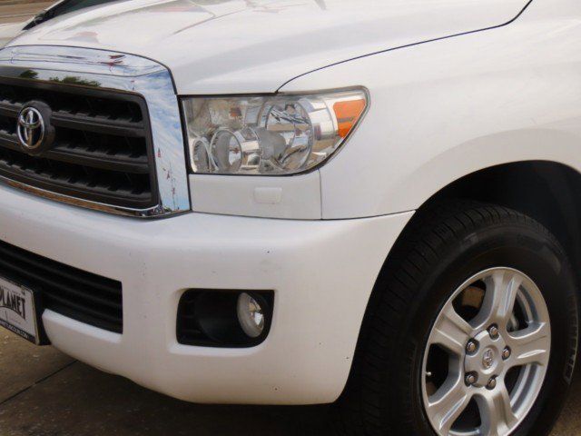 2014 Toyota Sequoia SR5