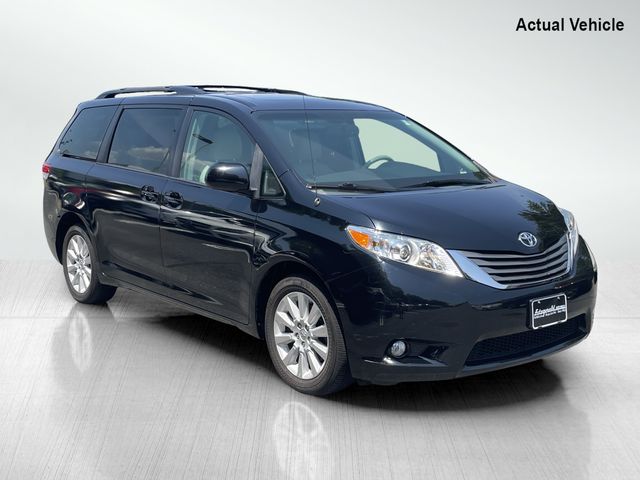 2014 Toyota Sienna XLE