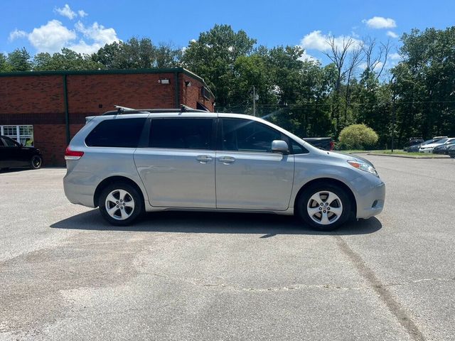 2014 Toyota Sienna LE