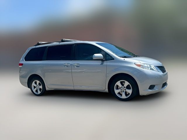 2014 Toyota Sienna LE