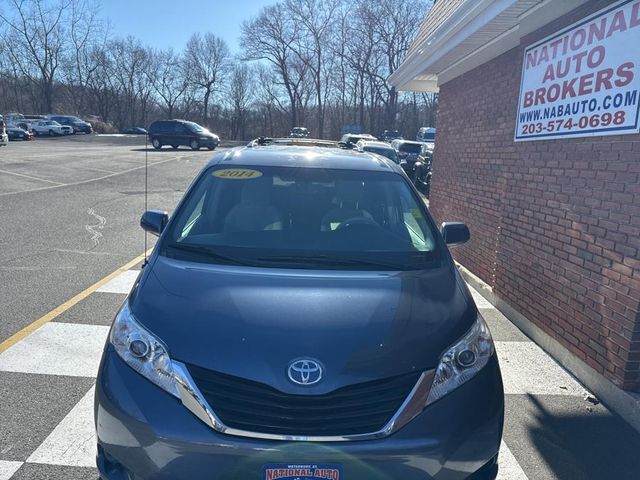 2014 Toyota Sienna 