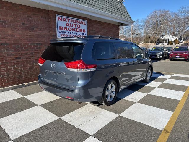 2014 Toyota Sienna 