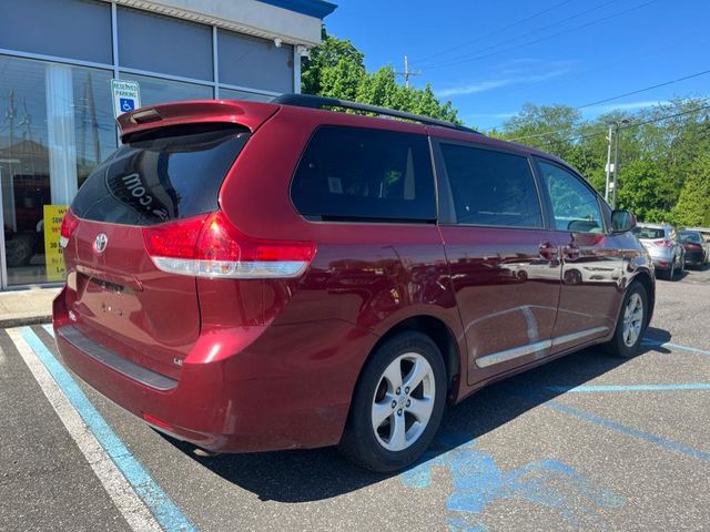2014 Toyota Sienna 