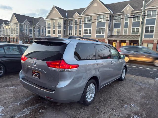 2014 Toyota Sienna 