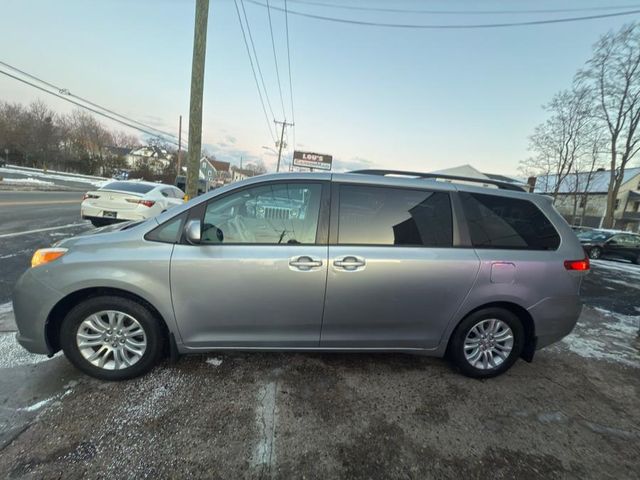 2014 Toyota Sienna 