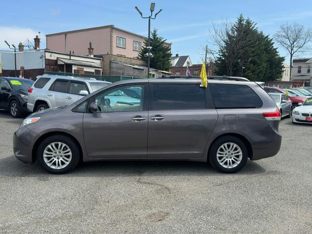 2014 Toyota Sienna 