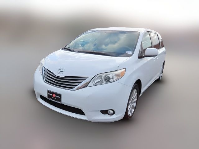 2014 Toyota Sienna XLE