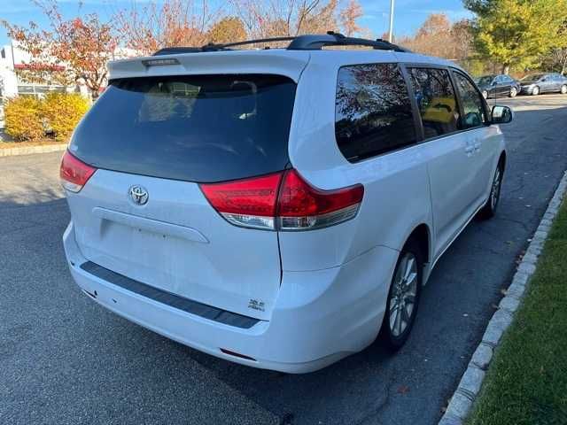 2014 Toyota Sienna XLE