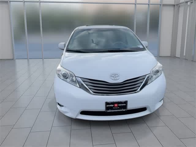 2014 Toyota Sienna XLE