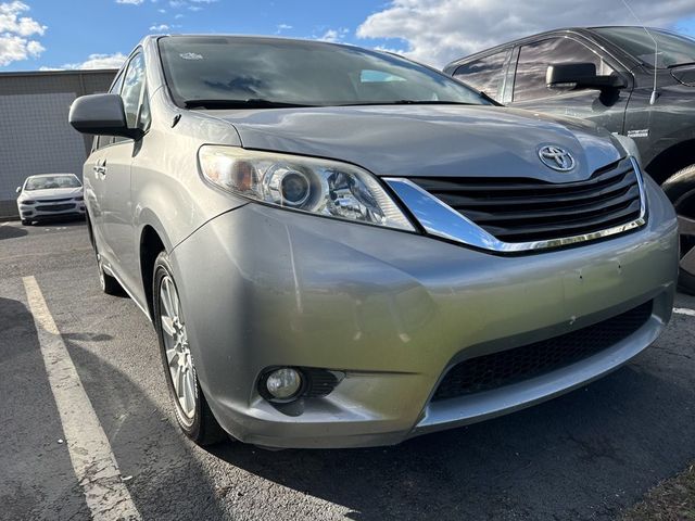 2014 Toyota Sienna 