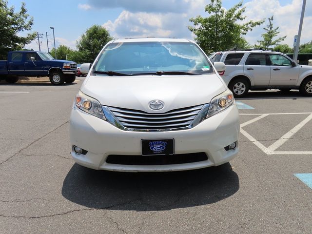2014 Toyota Sienna XLE