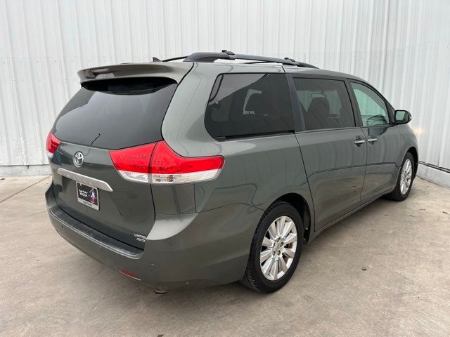 2014 Toyota Sienna 