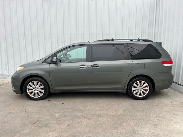 2014 Toyota Sienna 