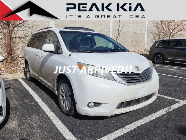 2014 Toyota Sienna XLE