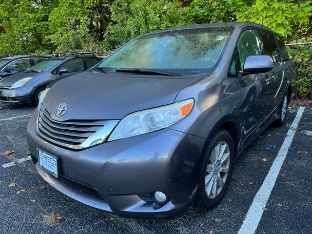 2014 Toyota Sienna XLE