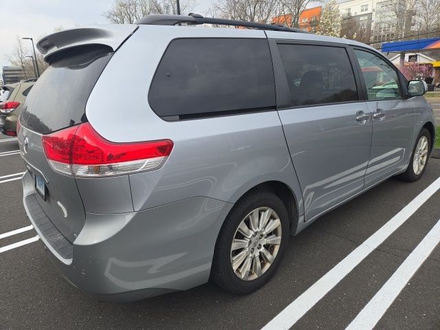 2014 Toyota Sienna 