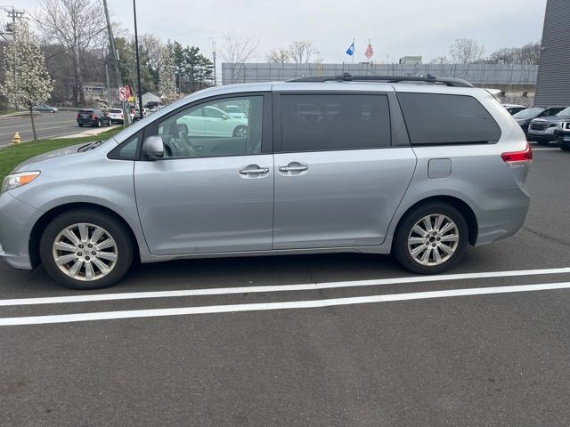 2014 Toyota Sienna 