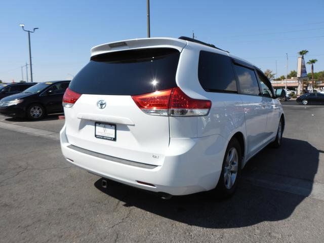 2014 Toyota Sienna 