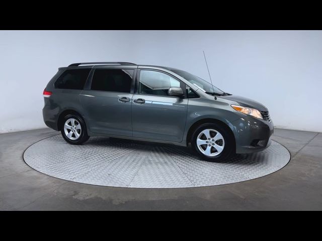 2014 Toyota Sienna 