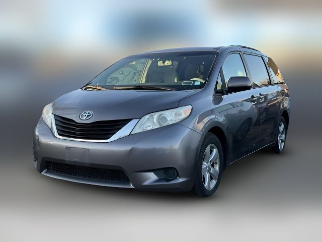 2014 Toyota Sienna LE Auto Access Seat