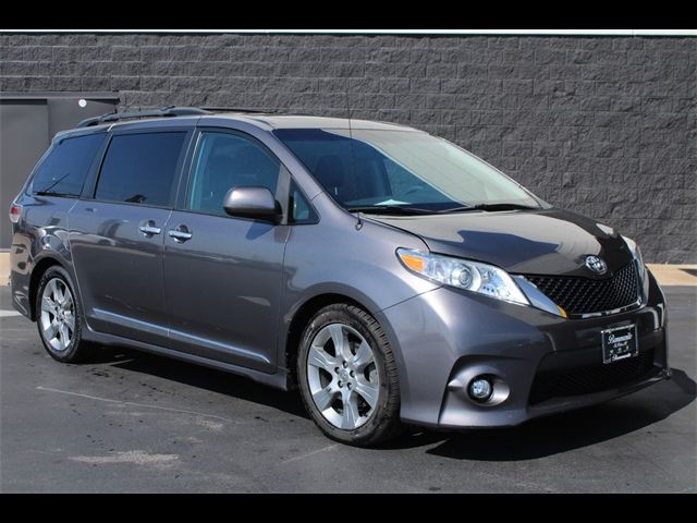 2014 Toyota Sienna SE