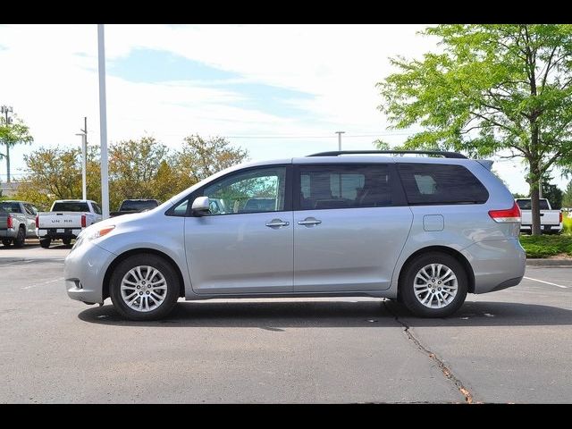 2014 Toyota Sienna XLE