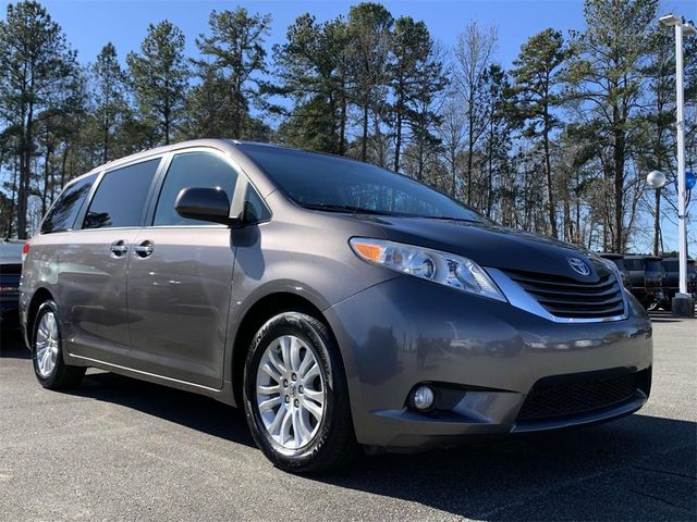 2014 Toyota Sienna XLE