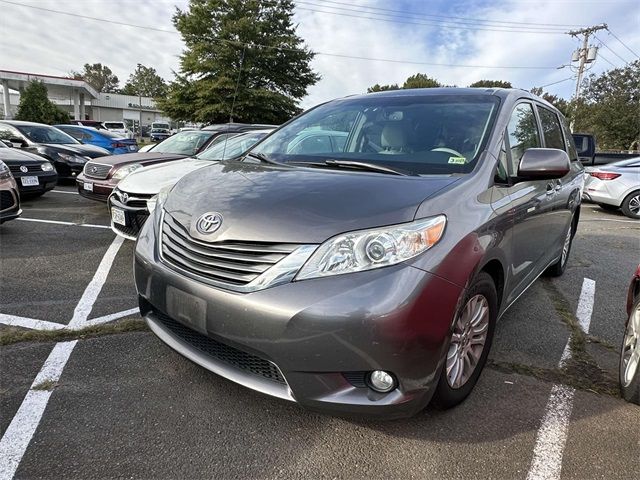 2014 Toyota Sienna 